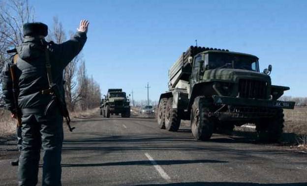 Ополченцы сегодня захватили танк, БТР и убили вражеского снайпера