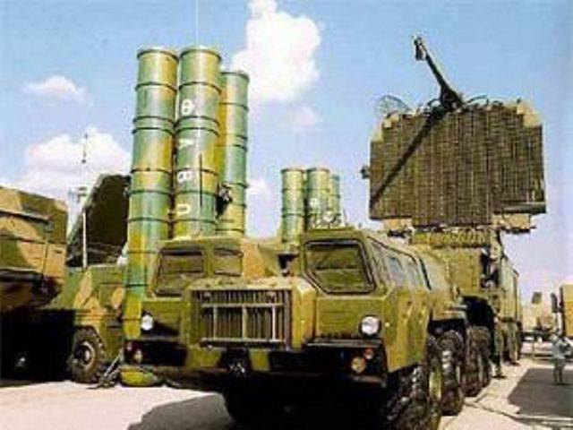 Россия поставит Беларуси 4 дивизиона ЗРК С-300 до конца 2015 года