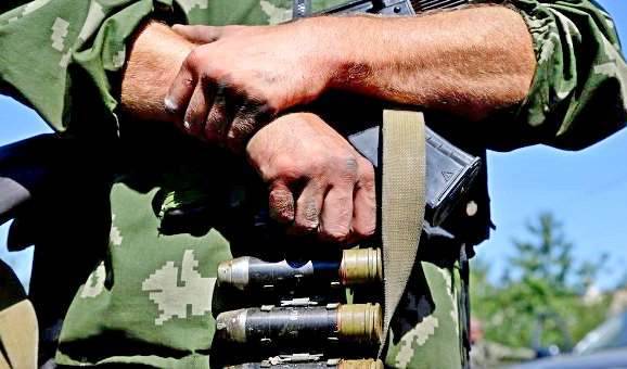 «Восток»: В районе аэропорта Донецка перестрелки идут круглосуточно