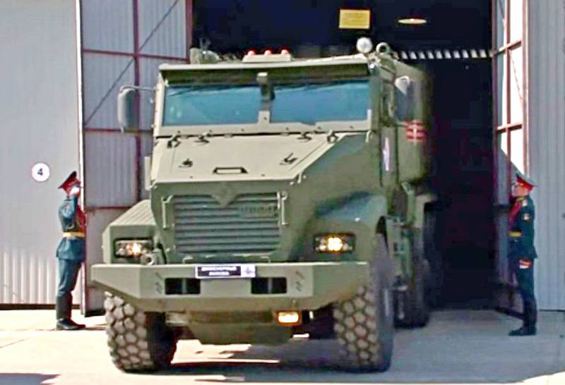 Показ перспективных образцов инженерной и военной техники в Алабино