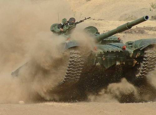 Кадры стрельб Т-72 с полигона в Алабине