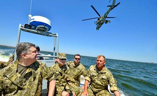 Порошенко перебросил под Мариуполь 2000 морпехов