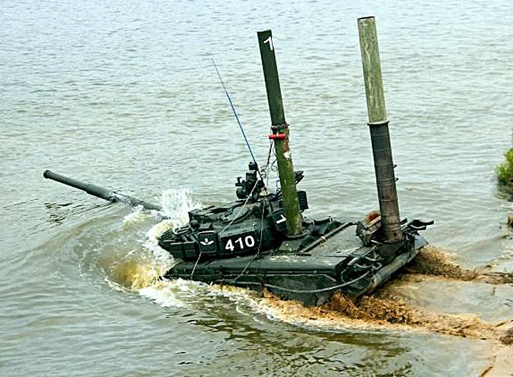 «Водные процедуры»: Т-72 форсирует Пышму