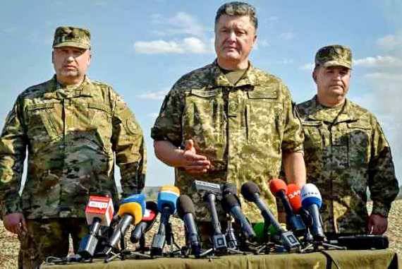 Порошенко стандартизирует "киборгов" под НАТО