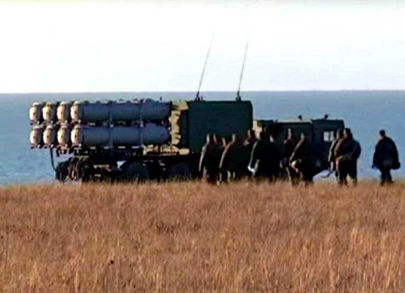 Кадры ракетных стрельб в Черном море