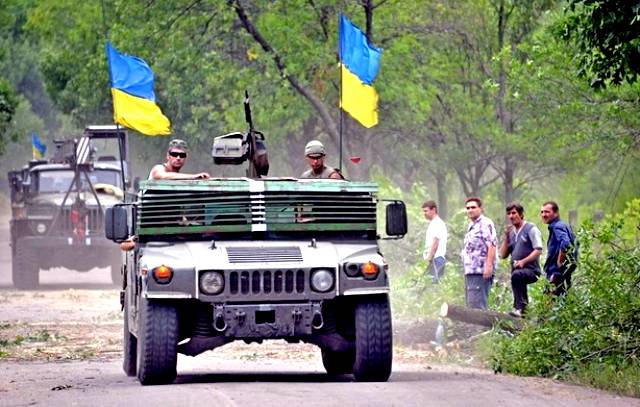 В Киеве делают деньги на списанных американских "Хаммерах"