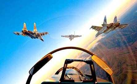 Неустановленный Cу-30 держал на прицеле два турецких F-16 у границы с Сирией