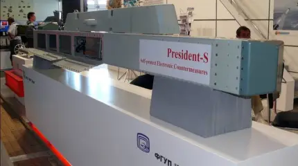 Бортовой комплекс обороны "Президент-С" может защитить от залпового пуска зенитных ракет
