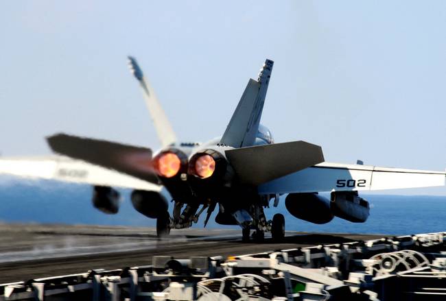 США разместят в Турции самолёты EA-18 Growler для противодействия С-400