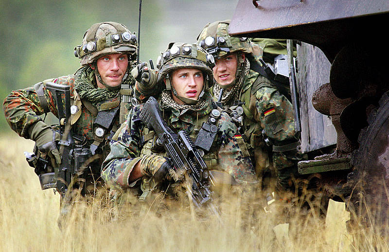 В Сирию могут отправиться 1200 военнослужащих Германии