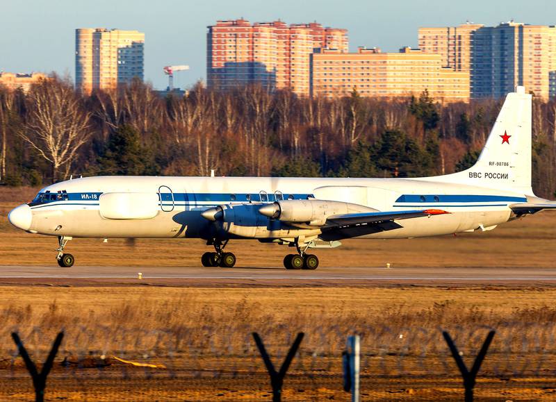 Второй самолет РЭБ Ил-22ПП