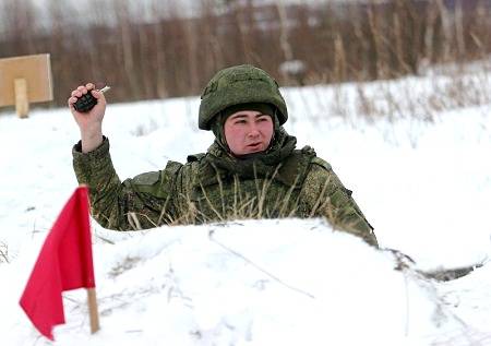 Новобранцы ЗВО постигают военное ремесло