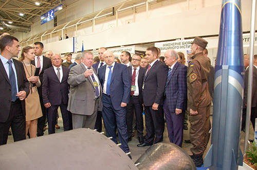 Для самоуспокоения на Украине придумали миф про ракеты