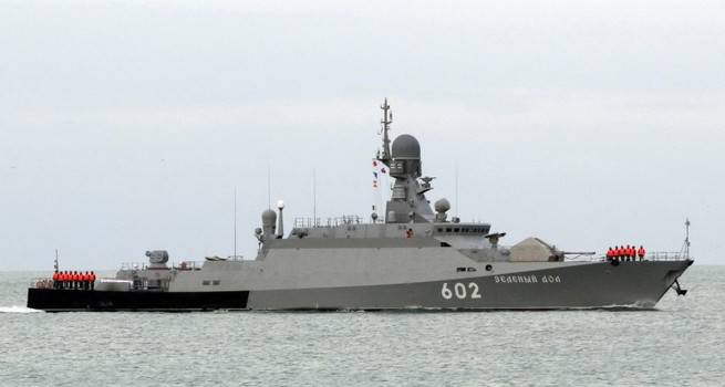 Саудиты вводят войска. Россия отправляет корабли