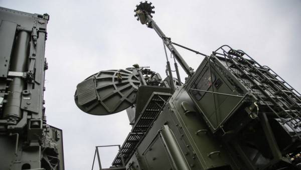 Маневры в ЦВО: бойцы радиоспецназа отработали борьбу с вербовщиками