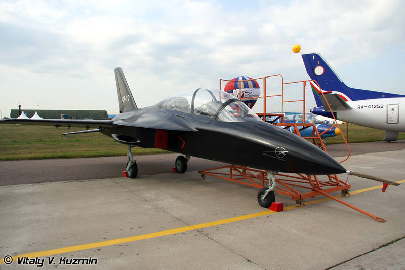 СР-10 имеет все шансы заменить устаревшие учебно-боевые самолёты L-39 в ВКС РФ