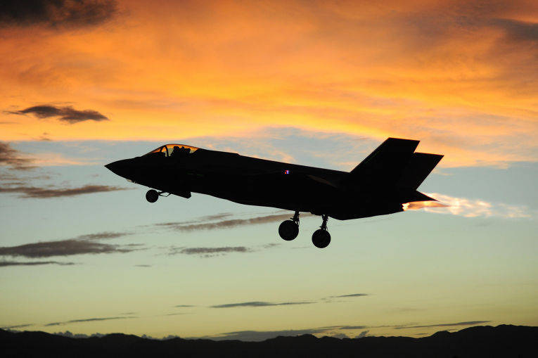 F-35: самоубийственный полет за $50 тысяч в час