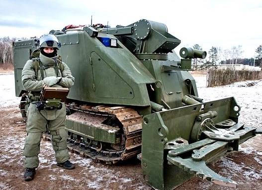 Опасная командировка: российские саперы летят в Сирию