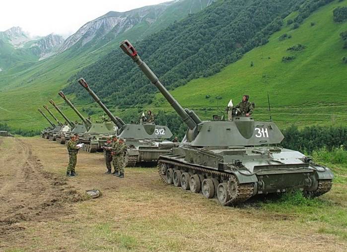 Российские САУ пятью залпами накрыли крупную базу «боевиков» в Таджикистане