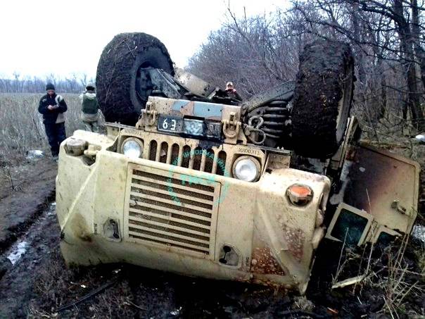 Украинские военные подорвали "Хаммер" на собственной мине
