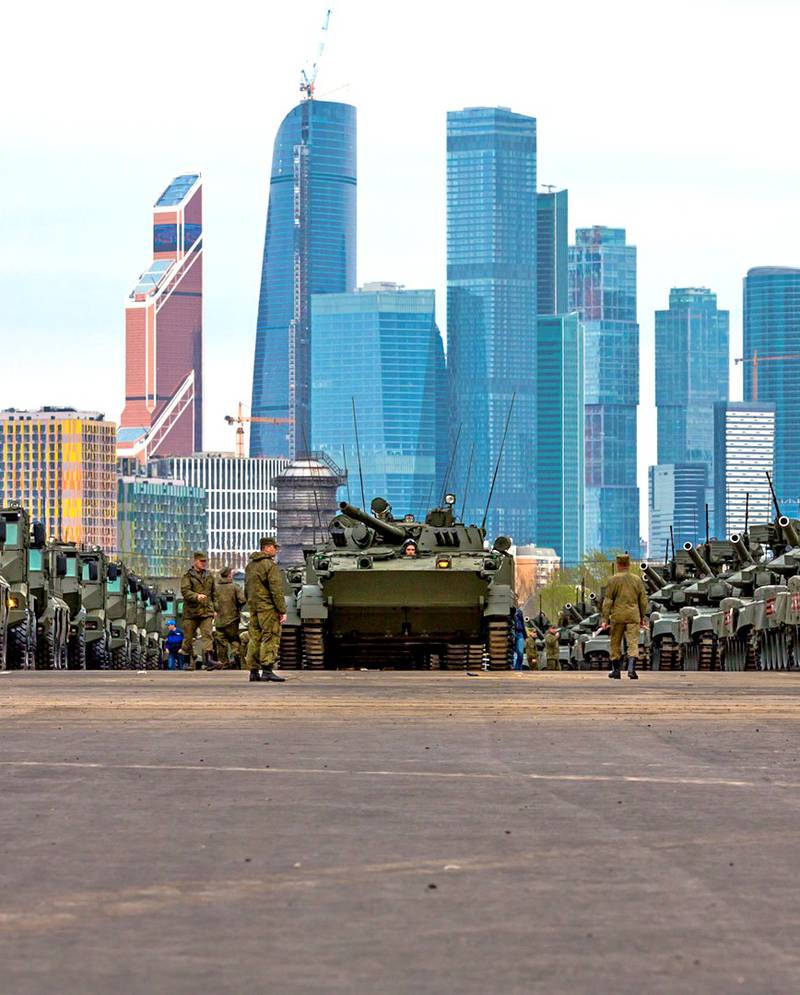 Сочные фотографии новейшей российской техники в Москве