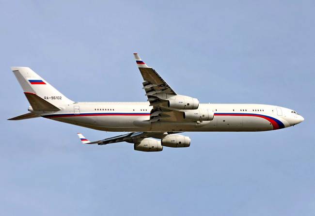 Первый спецборт Ил-96-400 для Министерства обороны России готов