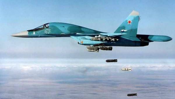 ВКС РФ и ВВС Сирии охотятся за террористами ИГ на шоссе Хама – Пальмира