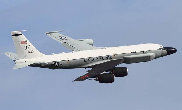 RC-135U крался с выключенным транспондером