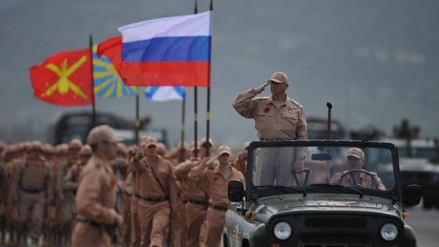 Россия всех удивила военным парадом в Сирии