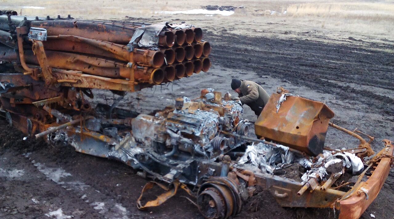 Украина признала потерю 48 единиц боевой техники при взрывах на артскладе