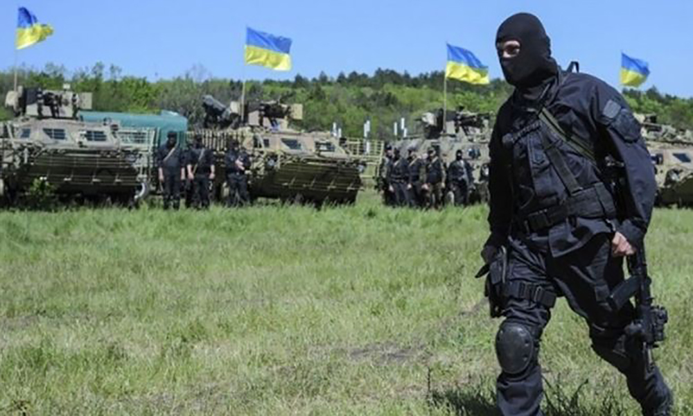 Обезумевший АТОшник перед родителями призывников: "Нам всем скоро п****ц"
