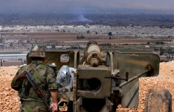 Боевики атакуют и создают «ударные кулаки», армией уничтожен склад боеприпасов