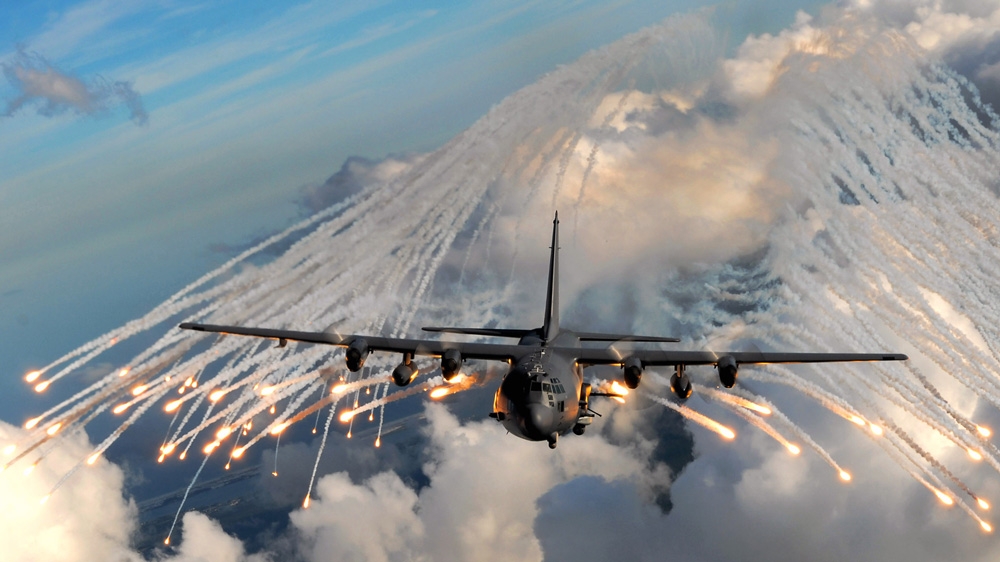 Американский AC-130 не имеет аналогов в России