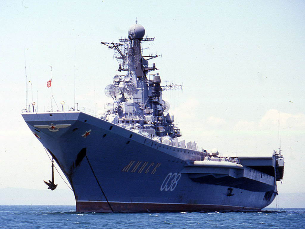 Первый настоящий авианосец