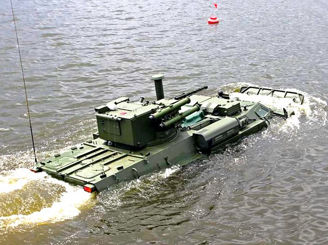 Обнародовано видео испытаний украинского БТР-4 «Буцефал» на воде