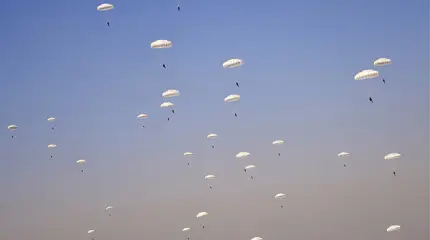 2000 военнослужащих ВДВ десантируются возле Северной Кореи
