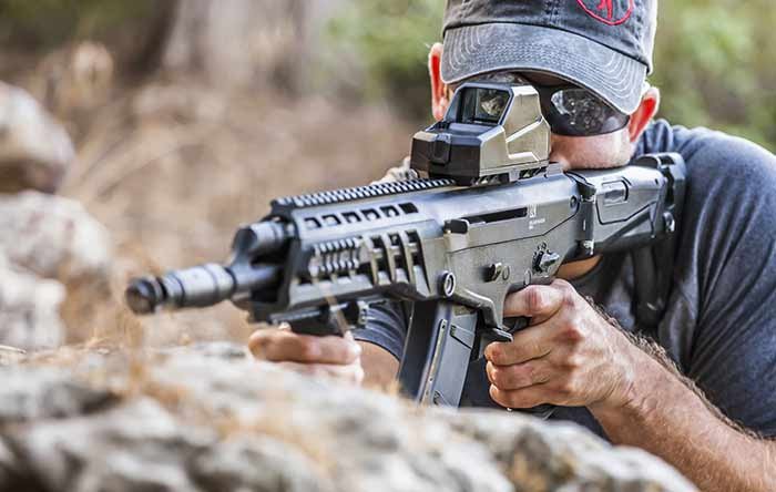 «Зверь на воле»: стартовал экспорт новейшего автомата Калашникова AK-ALFA