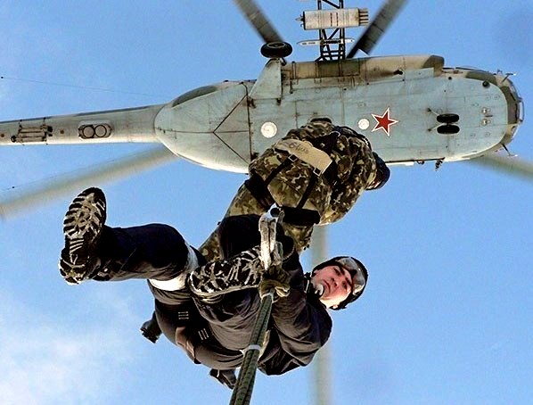 Спецназ ЮВО «захватил» аэродром в тылу неприятеля