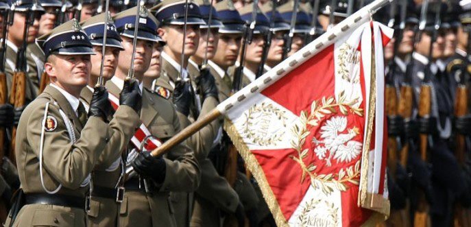 Польшу призывают повысить готовность к атаке России