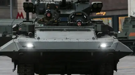 Русская «Армата»: Т-15 выходит на охоту