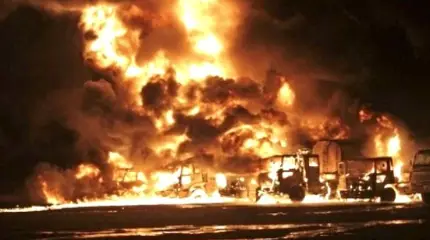 ВВС Сирии сожгли колонну автоцистерн «Ан-Нусры» у границы с Турцией
