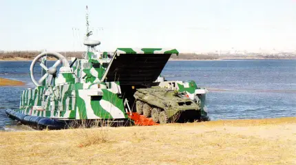 «Мурена» бросается к берегу