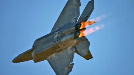 F-22 Raptor против Eurofighter Typhoon на авиашоу