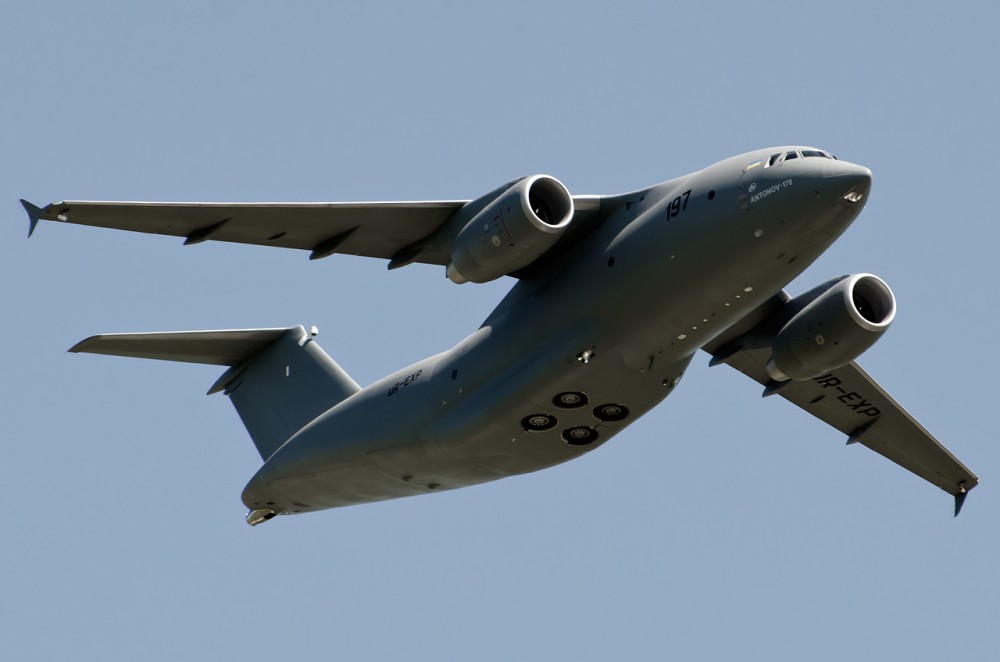 ГП «Антонов» грузит АН-178 по полной