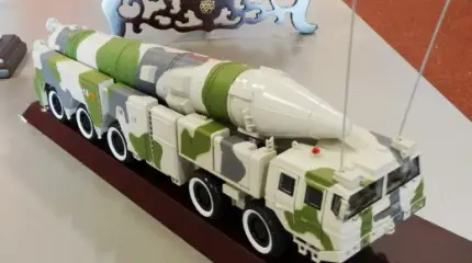 В Алабино китайцы показали ядерный DF-21C