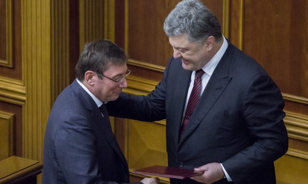 Посадит ли кум кума? Порошенко оказался замешан в торговле оружием