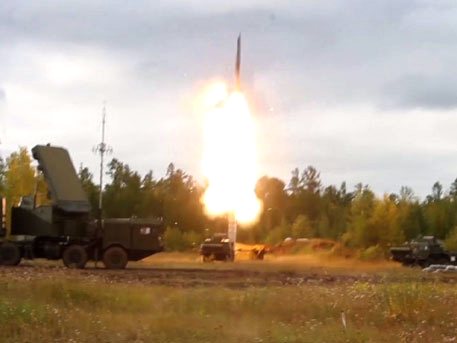 С-400 «Триумф» уничтожает цель на высоте 45 километров