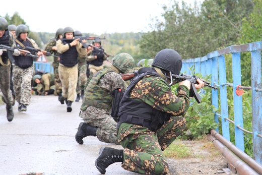 Спецназ "Гепард" провели учения с боевой стрельбой