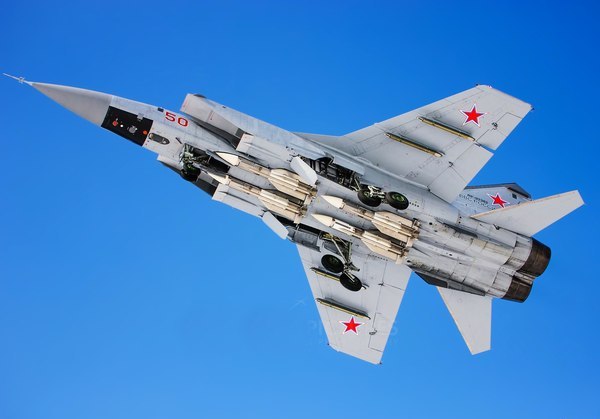 Истребители МиГ-31БМ перехватили «нарушителей границы» за полярным кругом