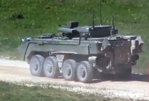 Впервые в Сети: БМП К-17 "Бумеранг" запускает "Корнет"